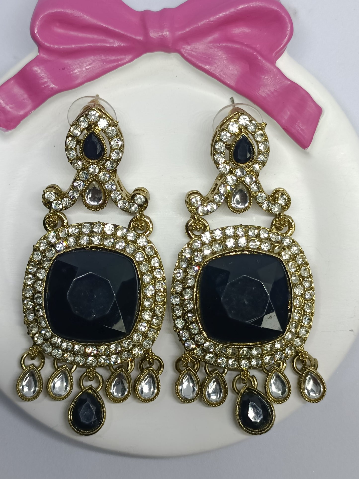 Black Graceful Chandeliers