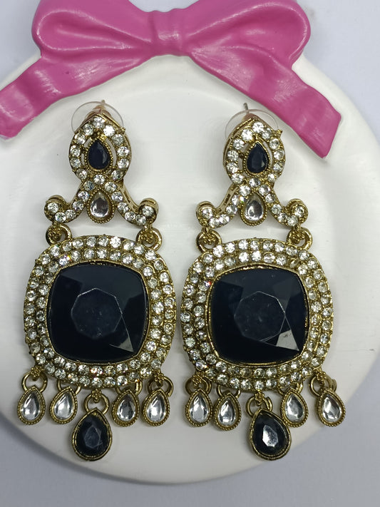 Black Graceful Chandeliers