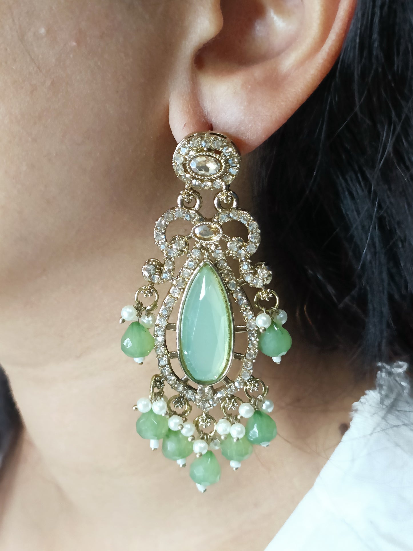 Pista Green Graceful Danglers