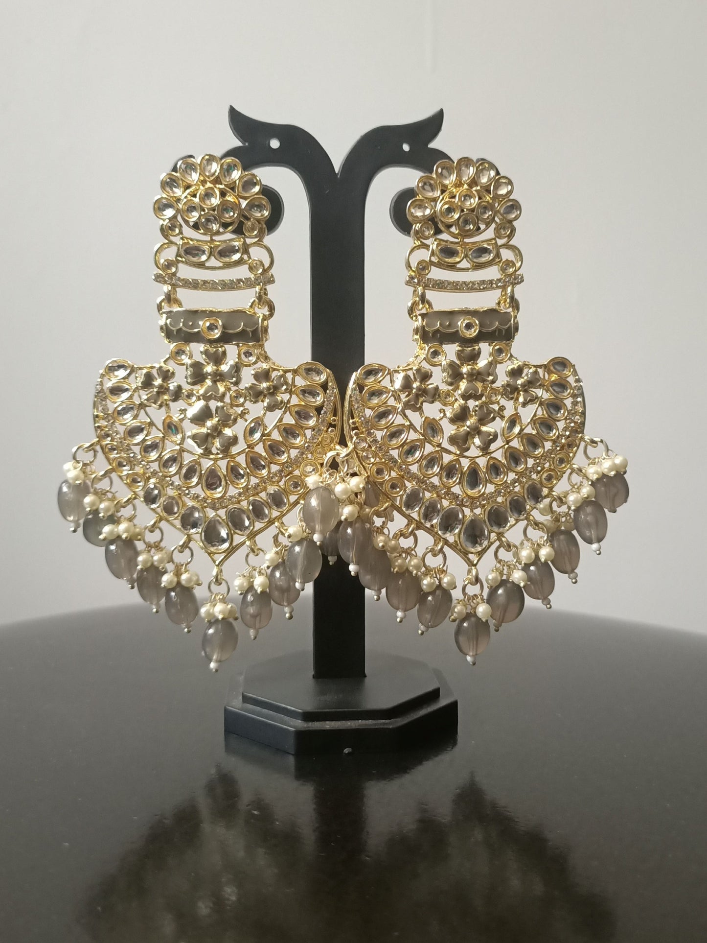 Grey Regal Kundan Chandaliers